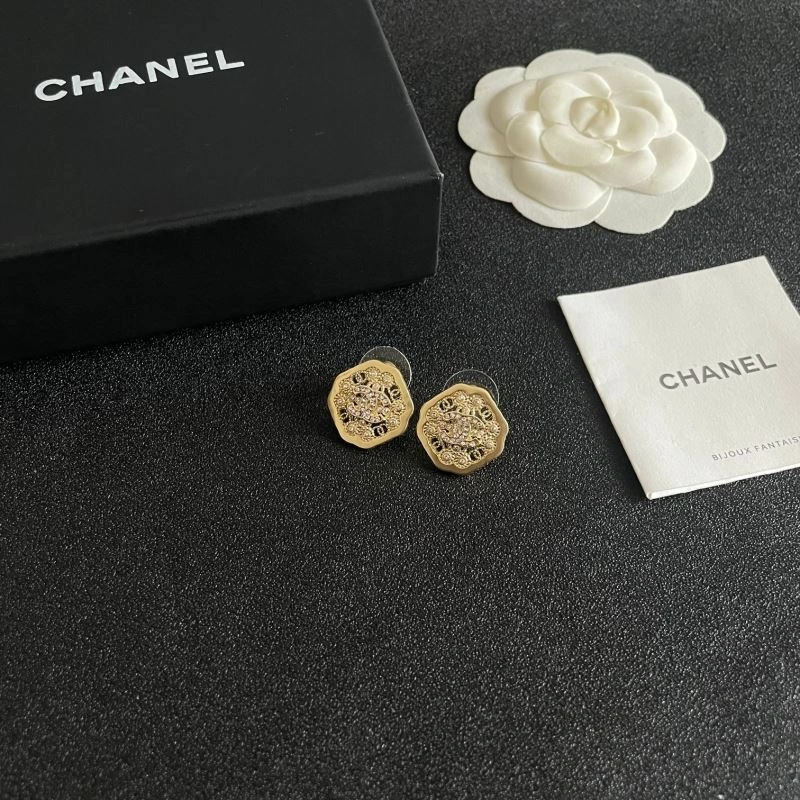 Unique Chanel Earrings 226033