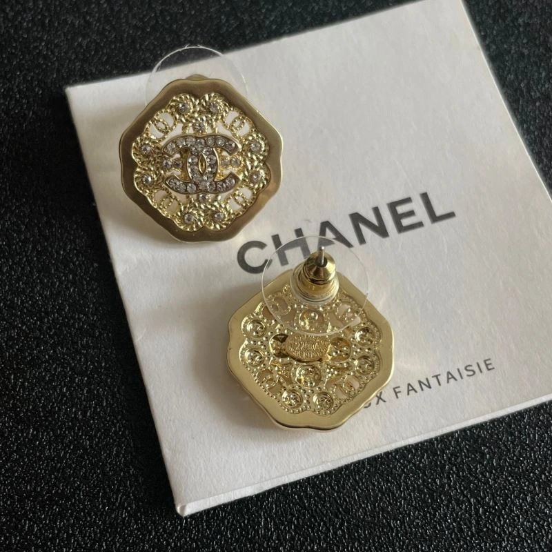 Unique Chanel Earrings 226033