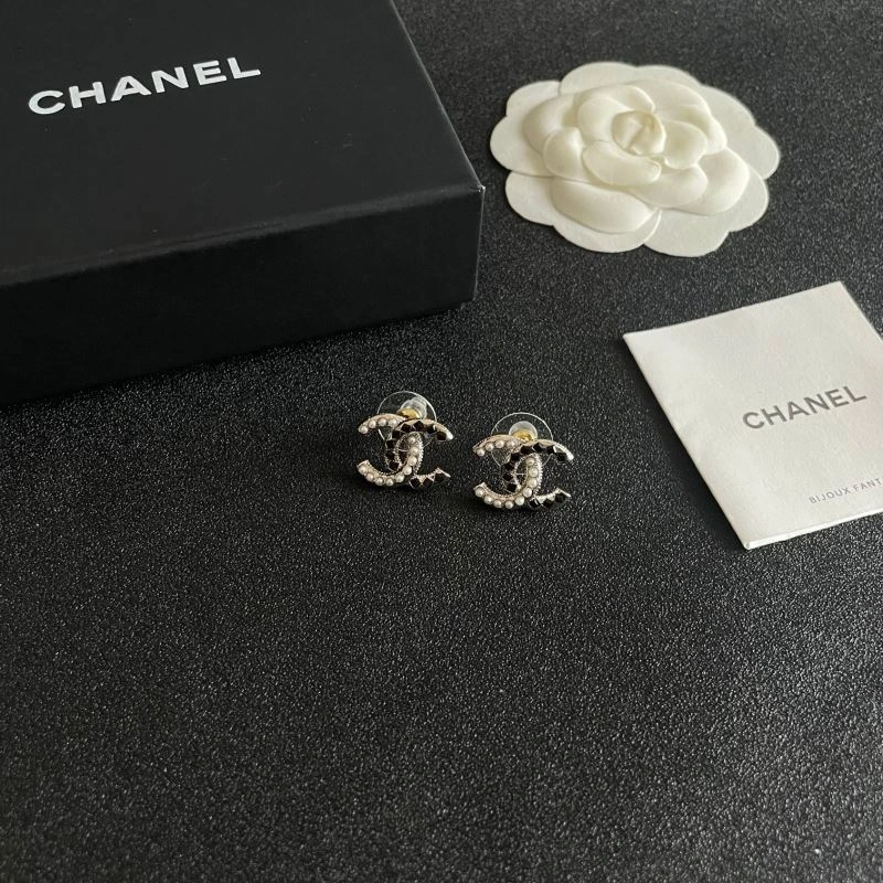 Chanel Earrings Comfortable 226031
