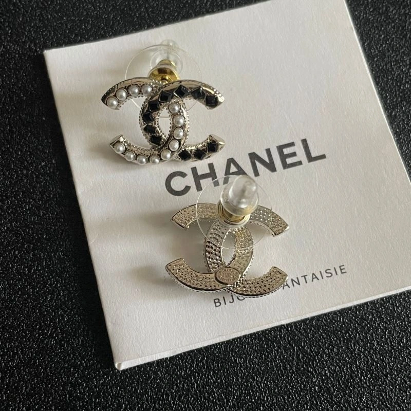 Chanel Earrings Comfortable 226031