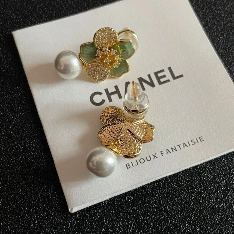 Trendy Chanel Earrings 226022