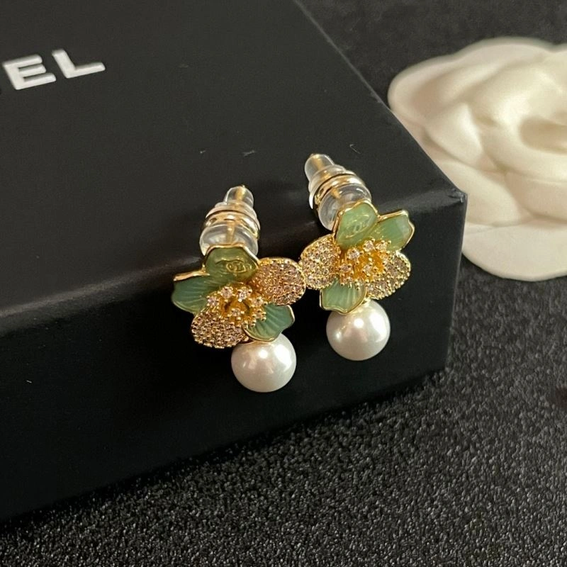 Trendy Chanel Earrings 226022