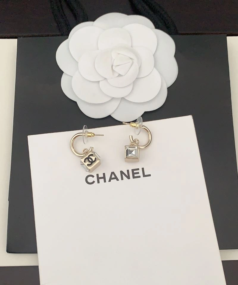 Minimalist Chanel Earrings 226013