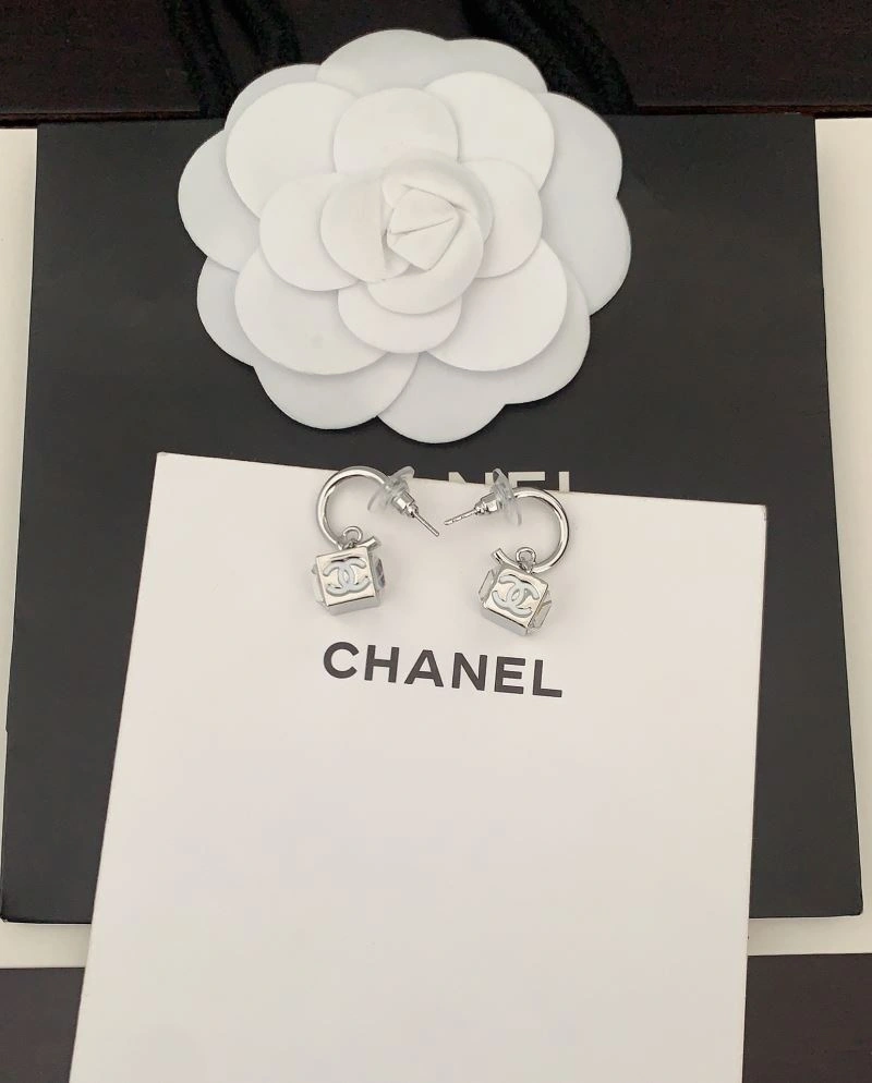 Chanel Earrings EasyMatch 226018