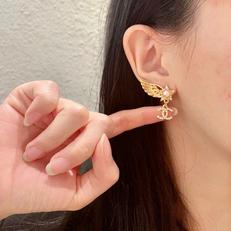 Modern Chanel Earrings 226004