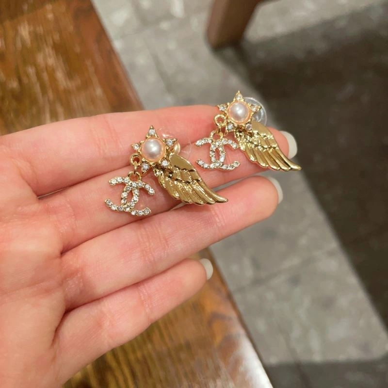 Modern Chanel Earrings 226004