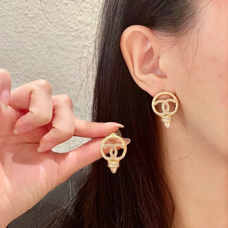 Chanel Earrings Efficient 225996