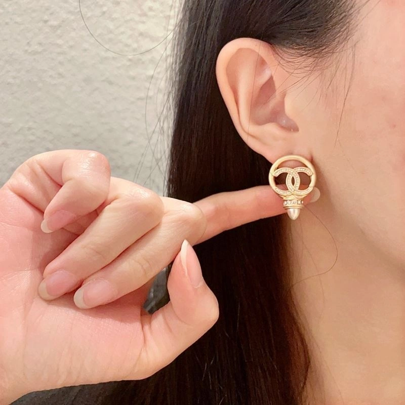 Chanel Earrings Efficient 225996