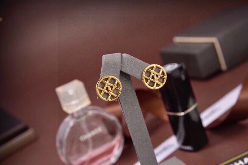 Stylish Chanel Earrings 225994
