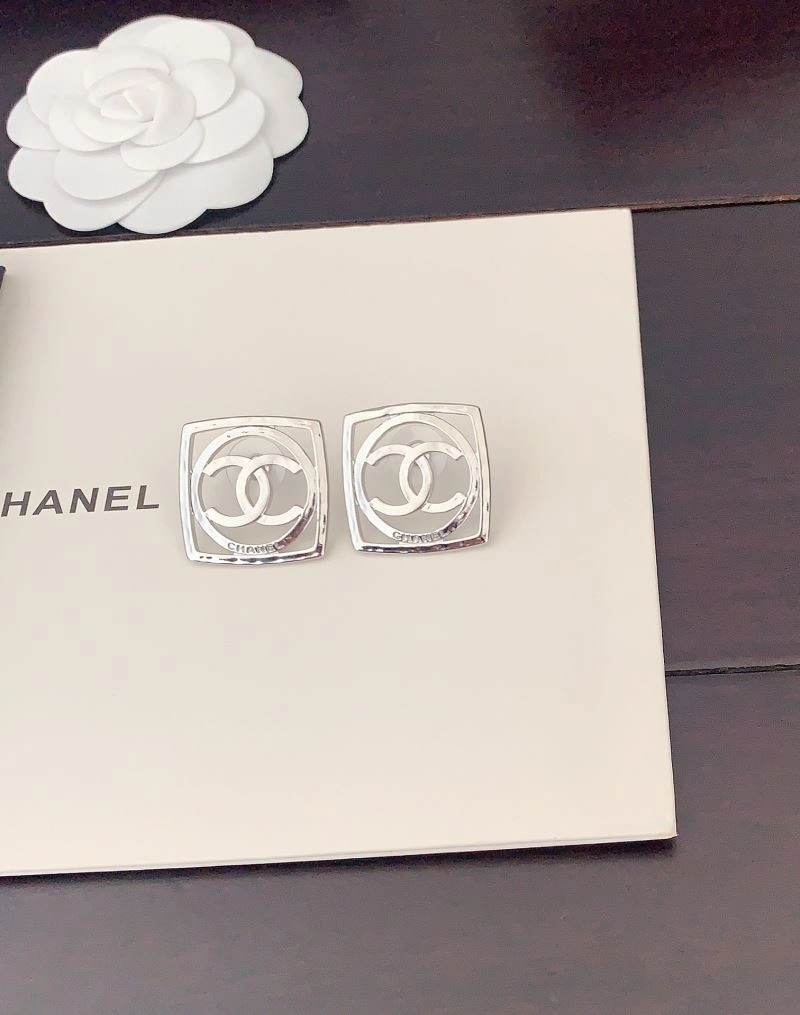 Reliable Chanel Earrings 225985