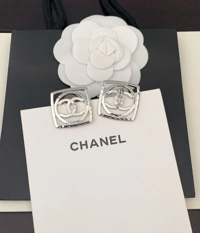 Reliable Chanel Earrings 225985