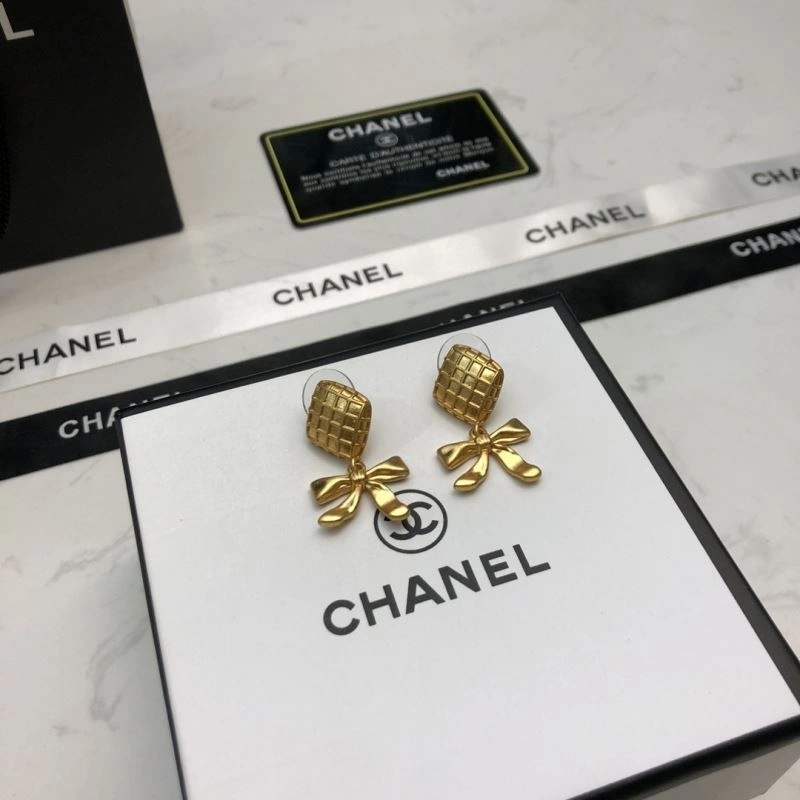 Chanel Earrings Lightweight 226061
