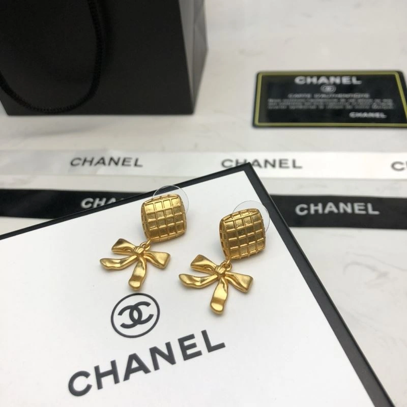 Chanel Earrings Lightweight 226061