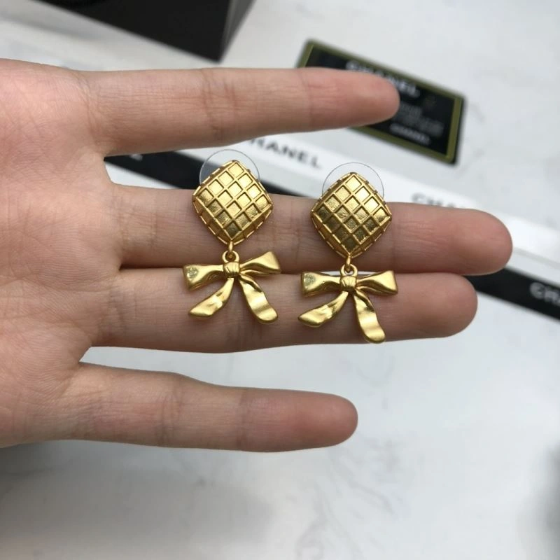 Chanel Earrings Lightweight 226061