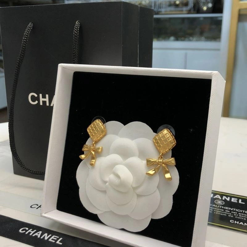 Chanel Earrings Lightweight 226061