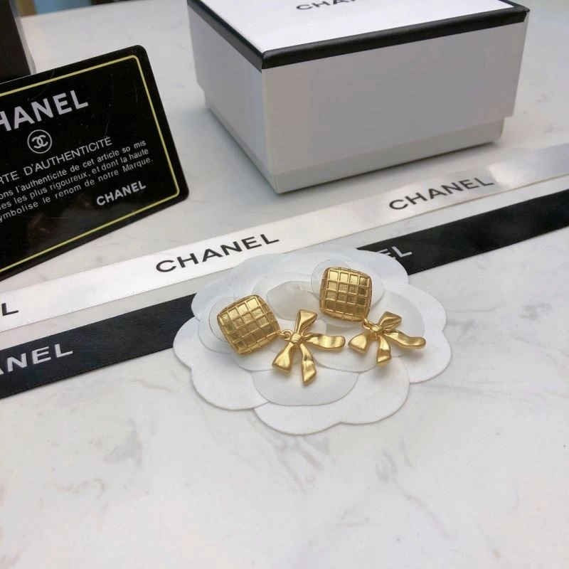 Chanel Earrings Lightweight 226061