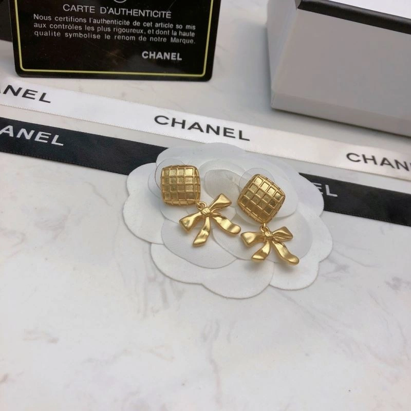 Chanel Earrings Lightweight 226061