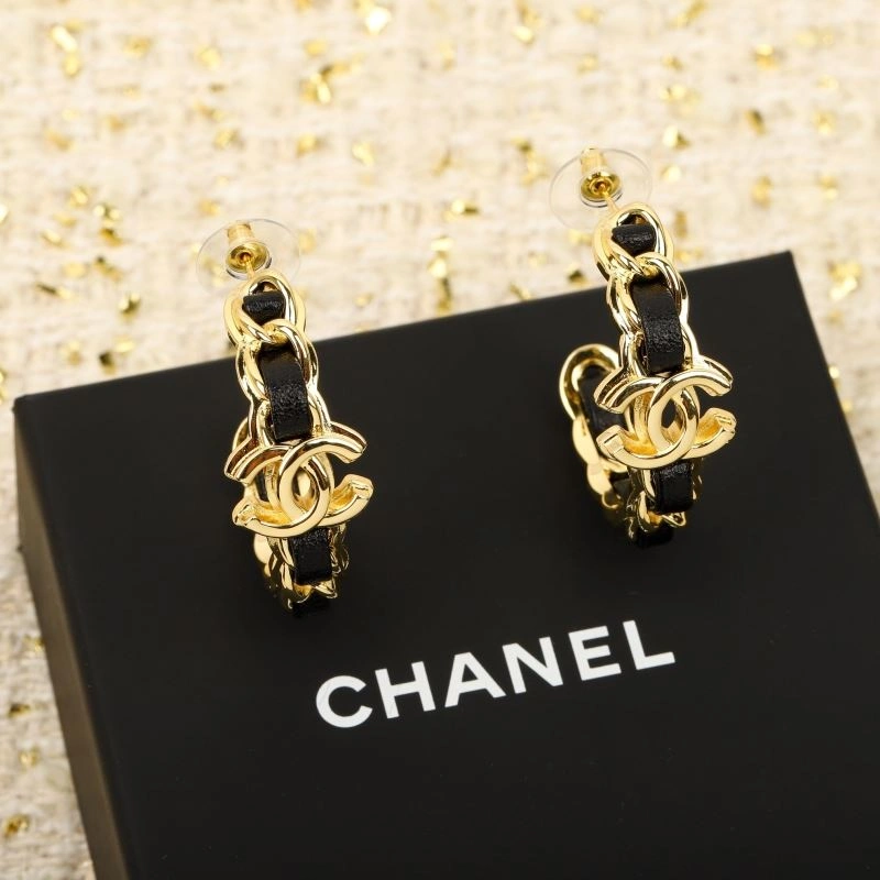 Chanel Earrings Comfortable 226089