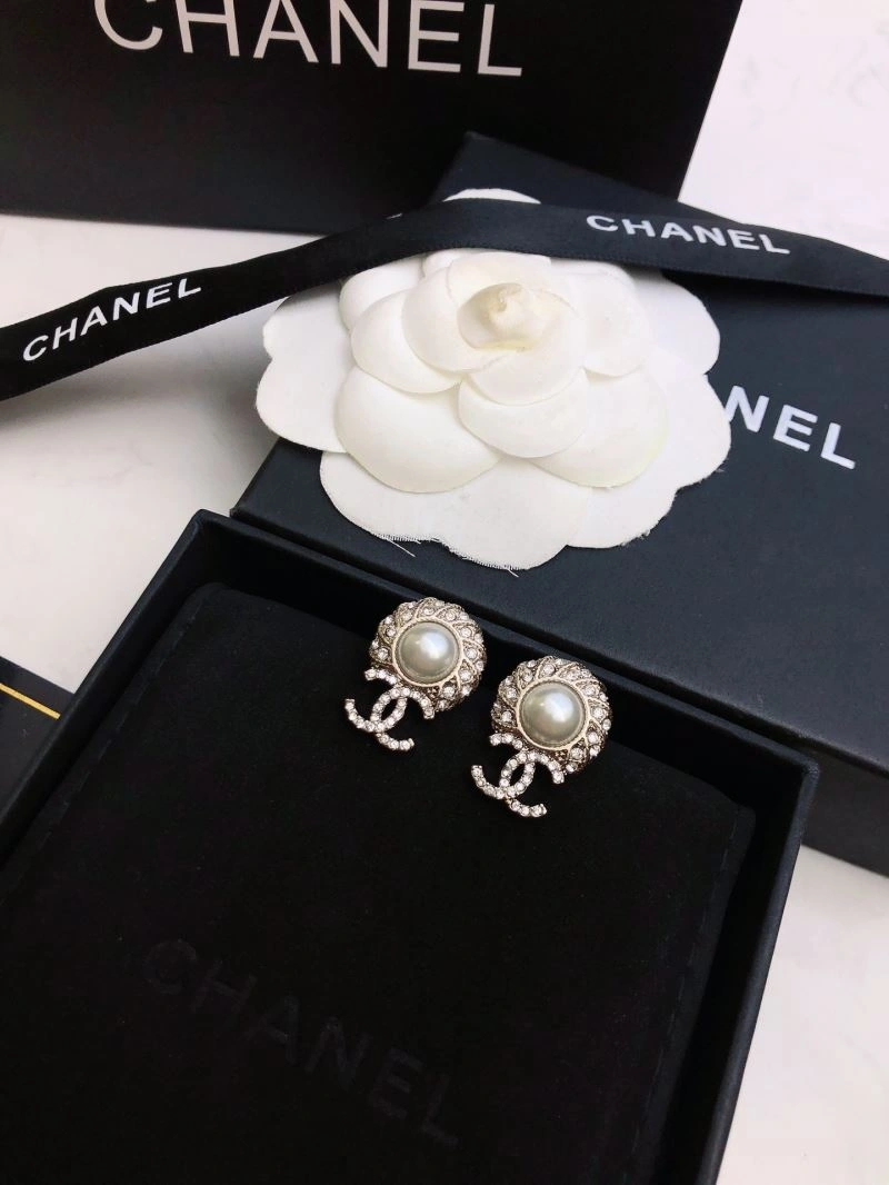 Chanel Earrings MoistureWicking 225974