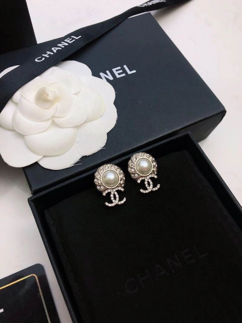 Chanel Earrings MoistureWicking 225974