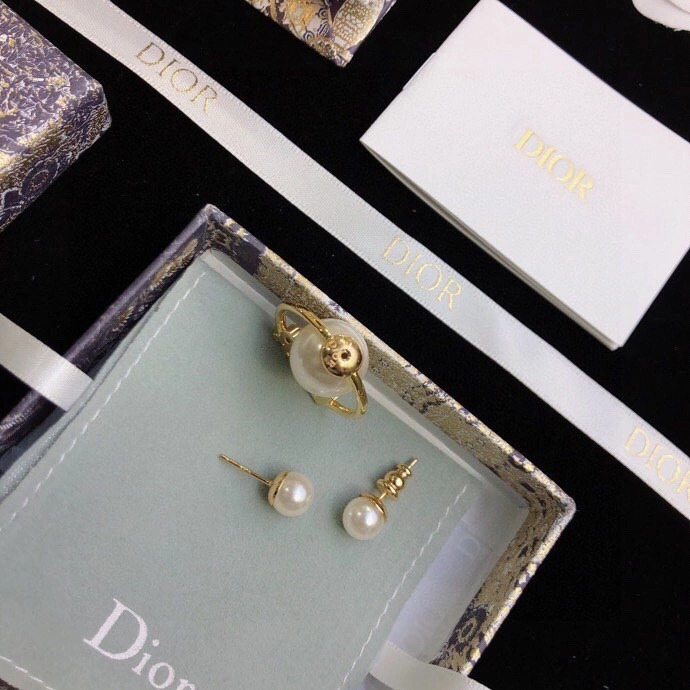 Chanel Earrings AllSeason 225973