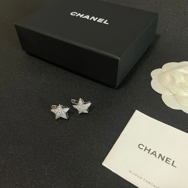 Versatile Chanel Earrings 225977