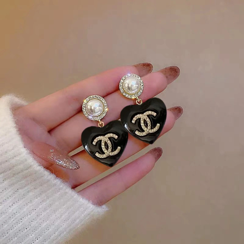 Chanel Earrings TimelessDesign 226008