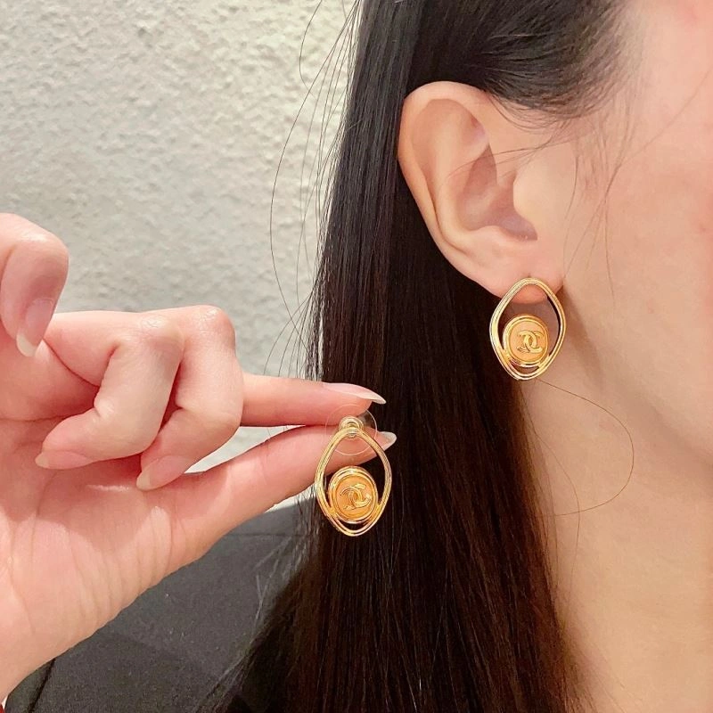 Chanel Earrings Refined 225971