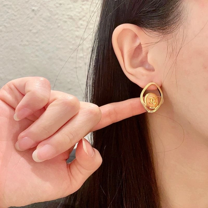 Chanel Earrings Refined 225971