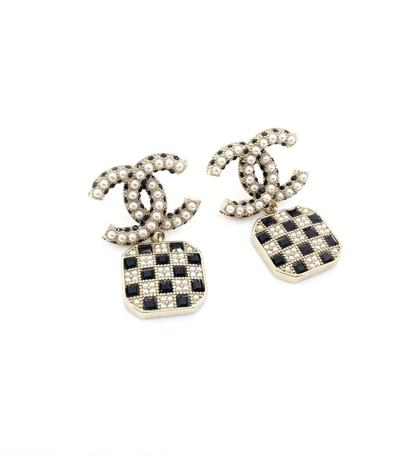 Chanel Earrings Supportive 225955
