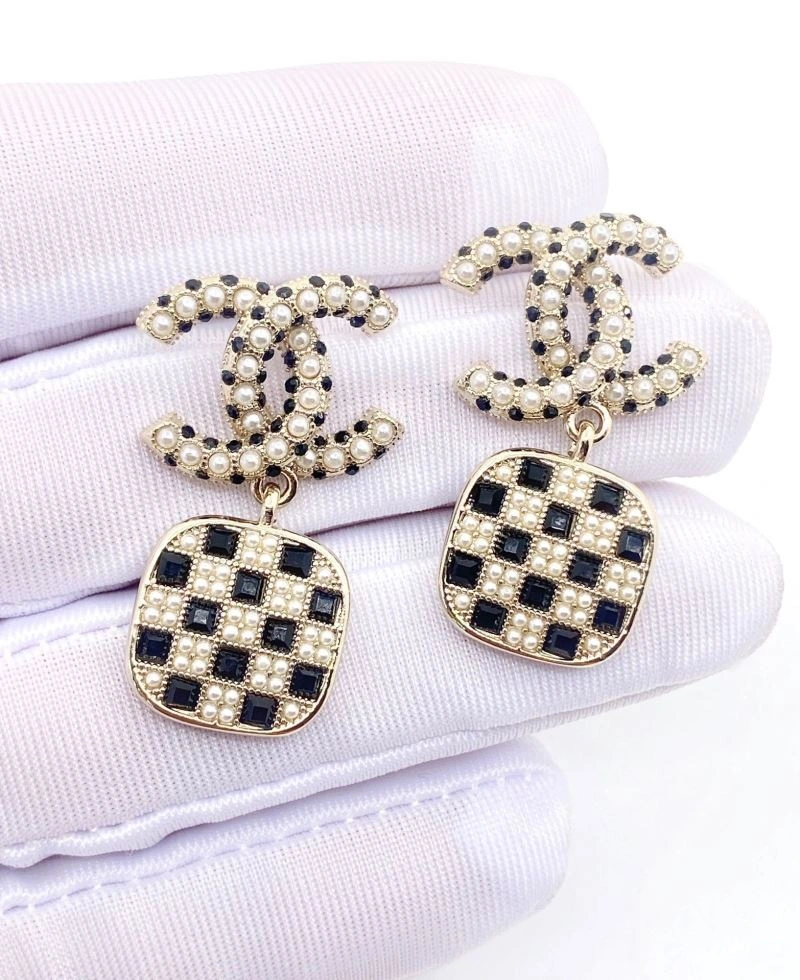 Chanel Earrings Supportive 225955