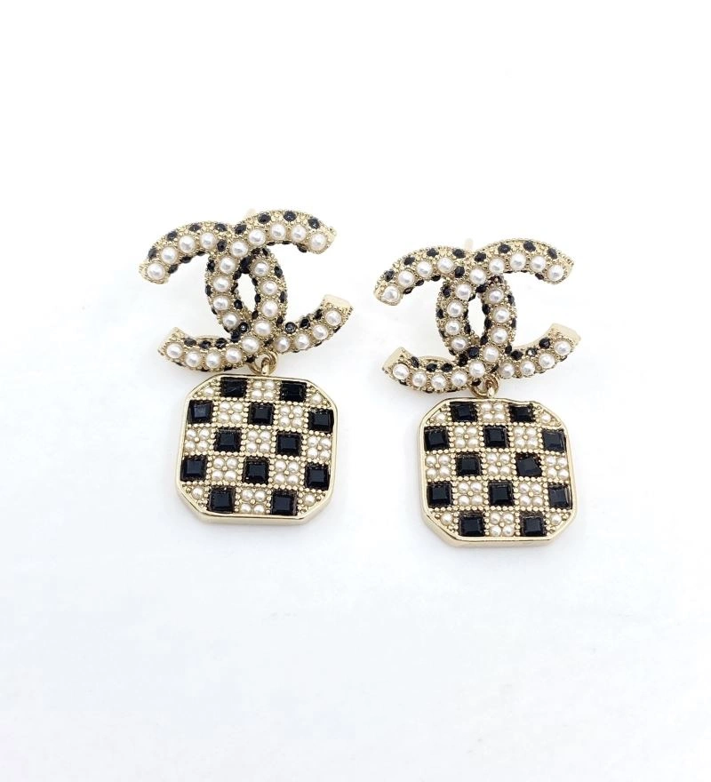 Chanel Earrings Supportive 225955