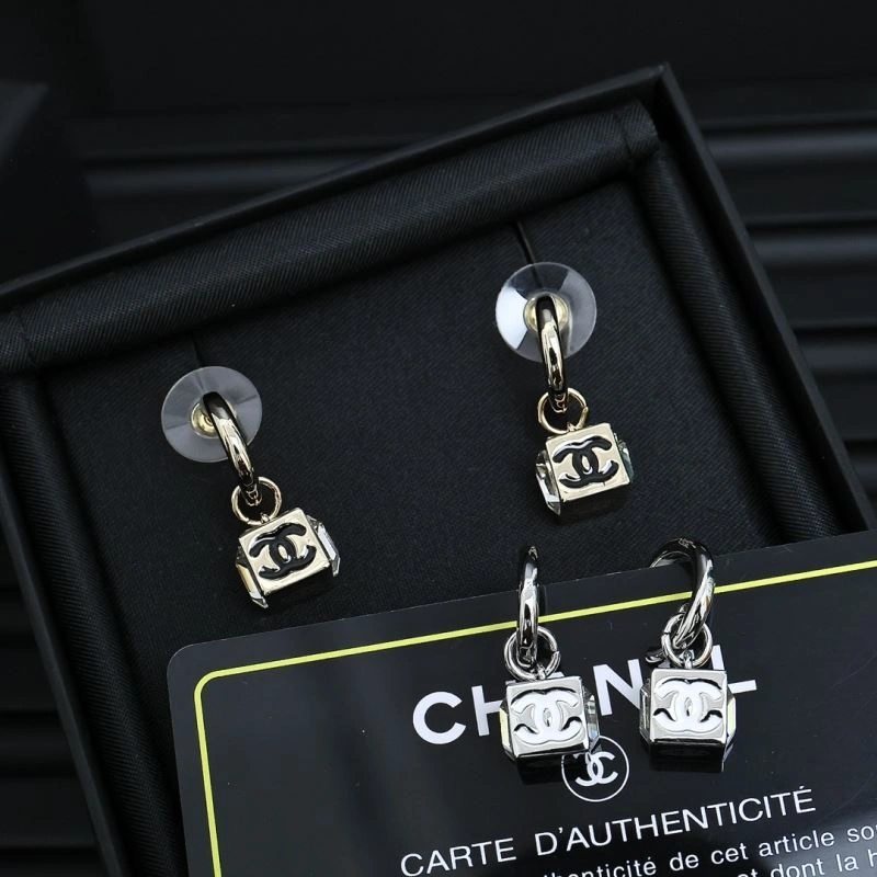 Trendsetting Chanel Earrings 225949