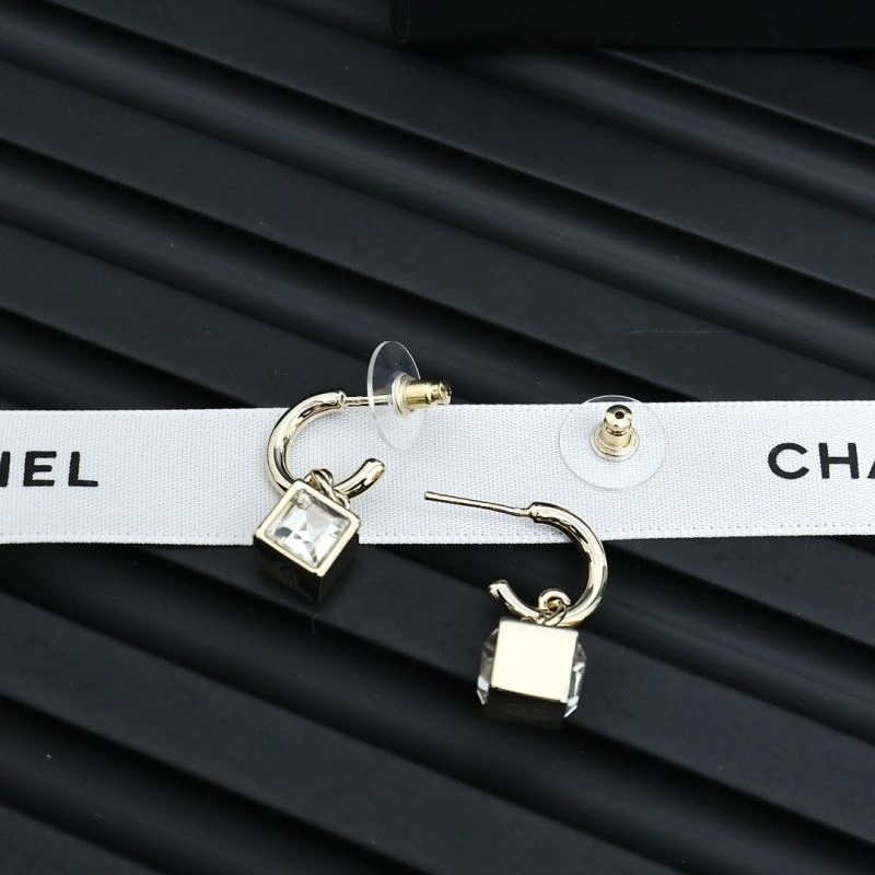 Trendsetting Chanel Earrings 225949