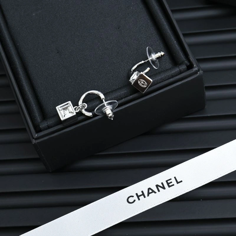 Trendsetting Chanel Earrings 225949