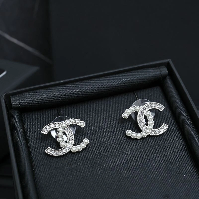 Chanel Earrings SportInspired 226001
