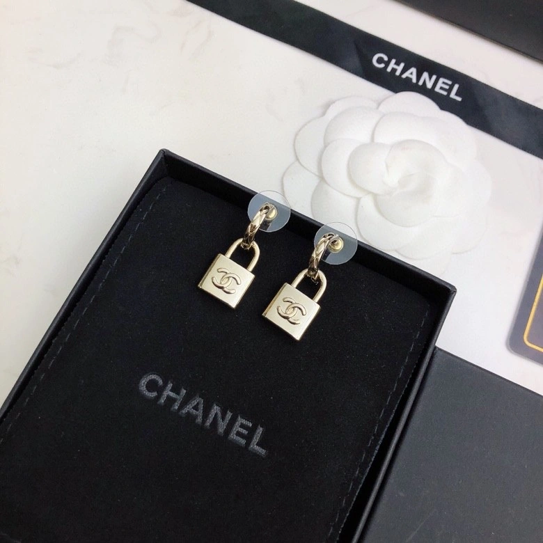 Chanel Earrings Durable 225969