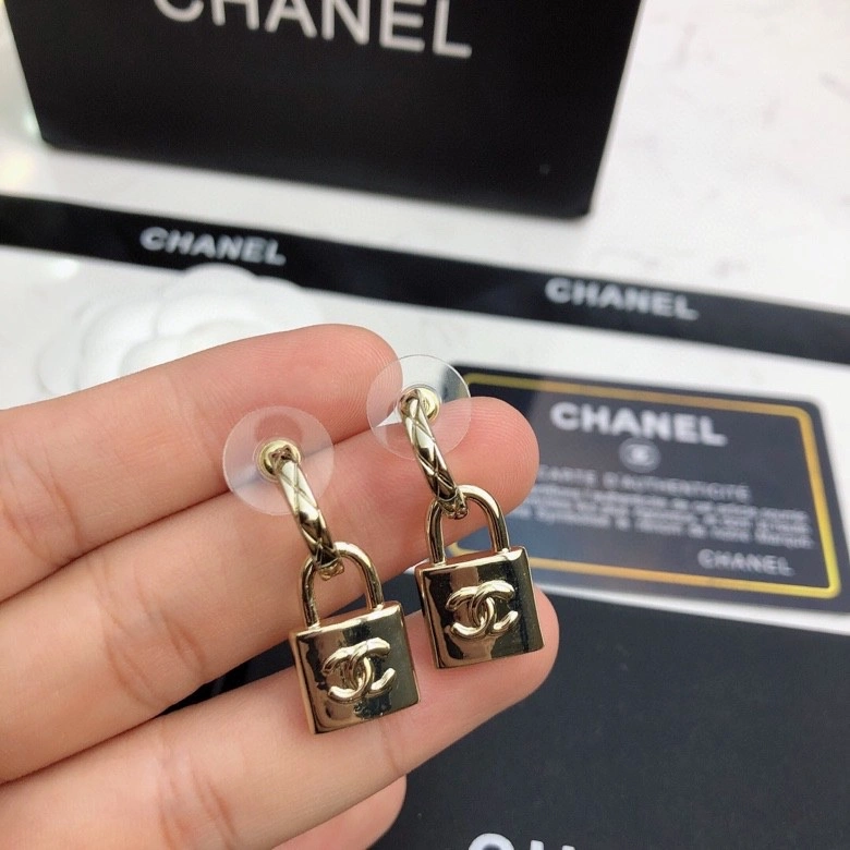Chanel Earrings Durable 225969