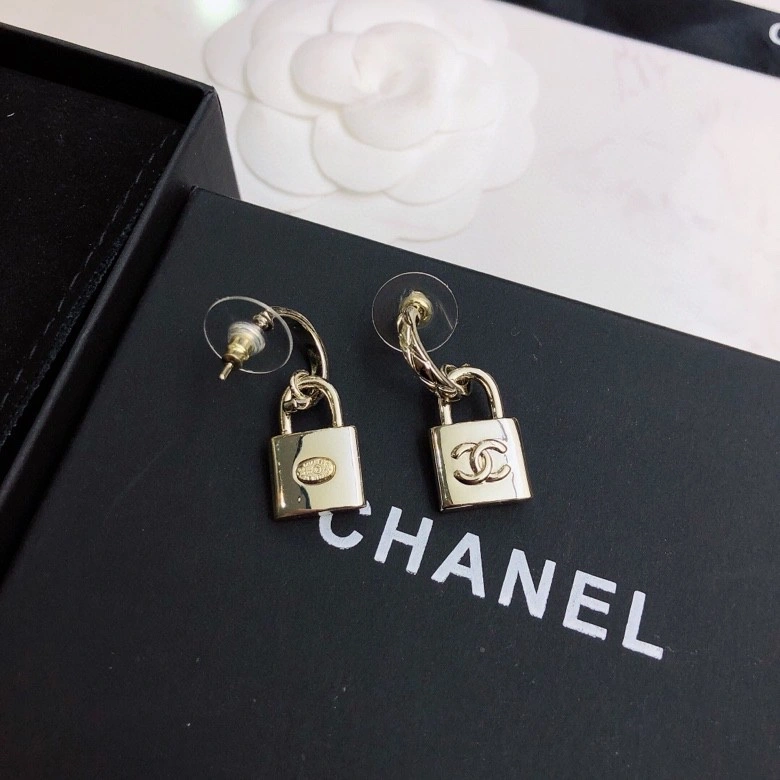 Chanel Earrings Durable 225969