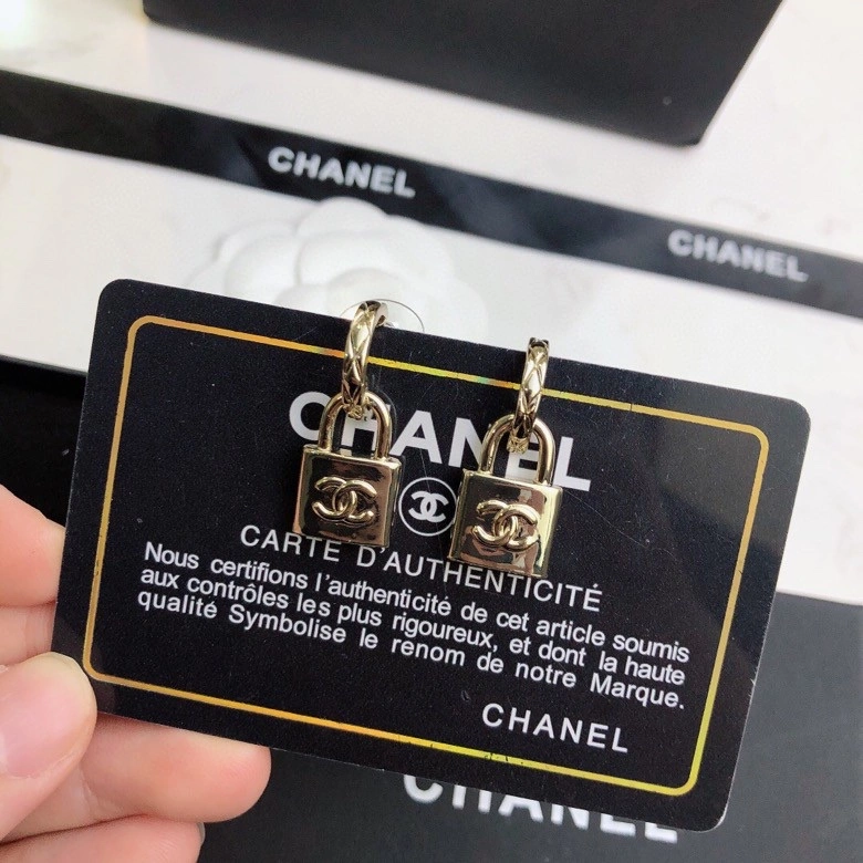 Chanel Earrings Durable 225969