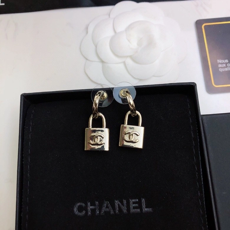 Chanel Earrings Durable 225969