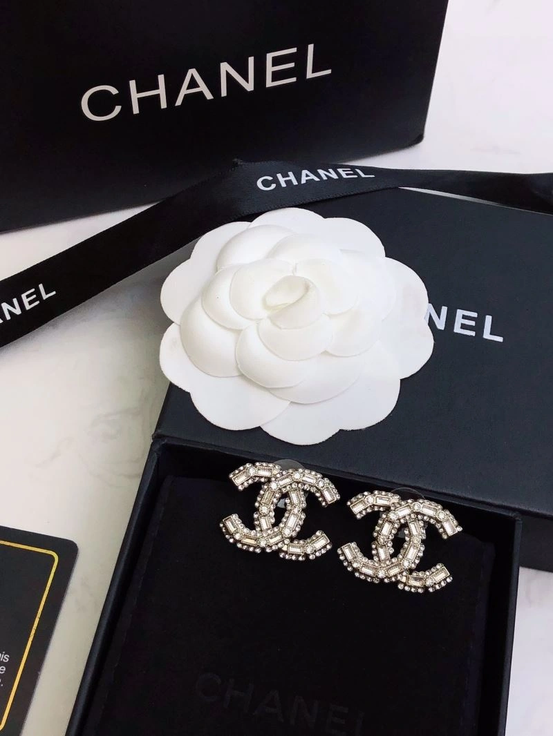 Chanel Earrings Breathable 225934
