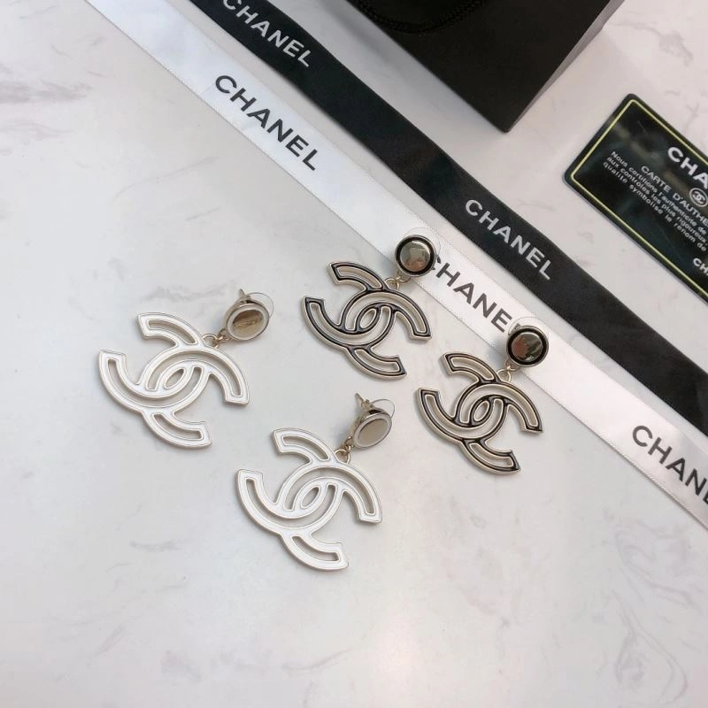 TechFriendly Chanel Earrings 225932