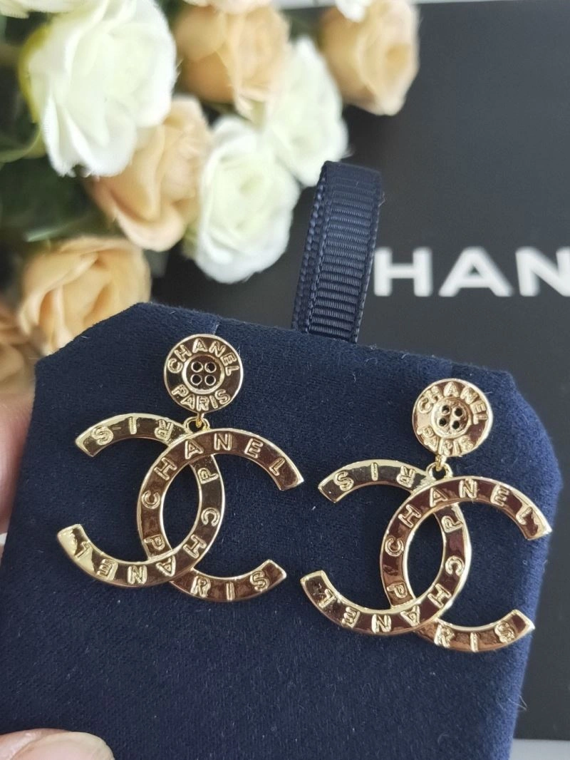 Comfortable Chanel Earrings 225917