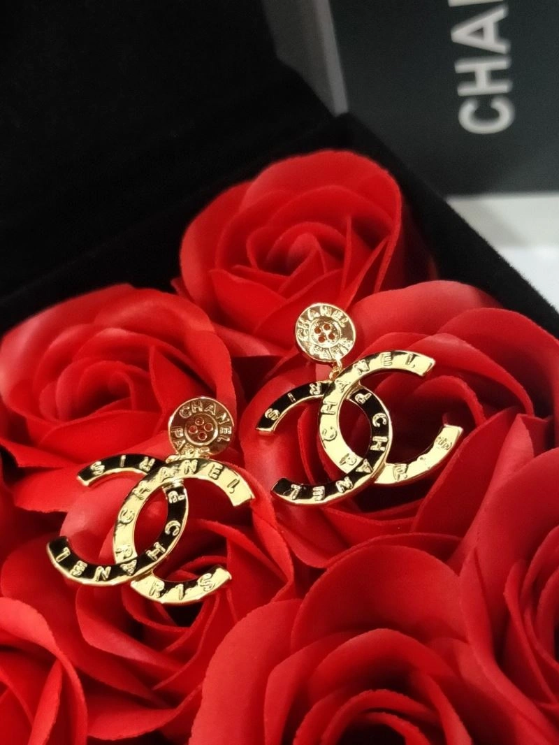 Comfortable Chanel Earrings 225917