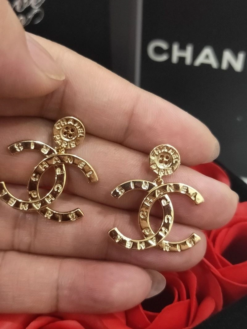 Comfortable Chanel Earrings 225917
