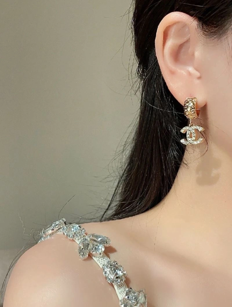Affordable Chanel Earrings 225964