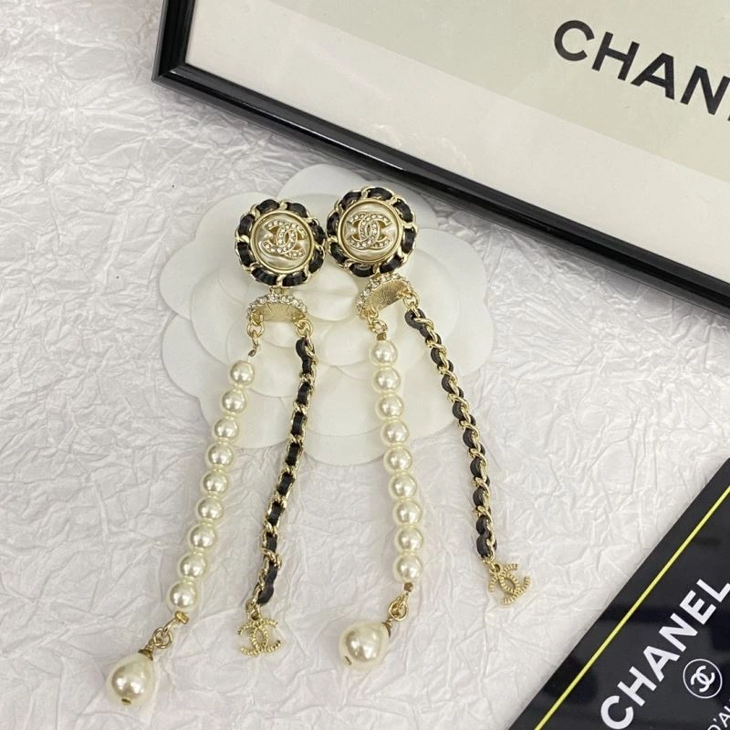 Elegant Chanel Earrings 225911