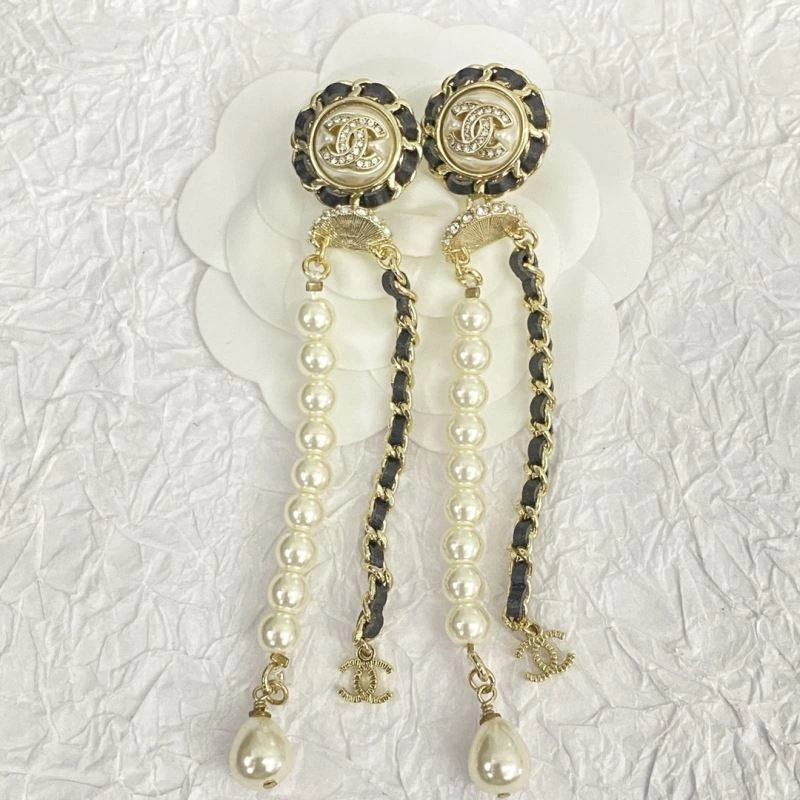 Elegant Chanel Earrings 225911