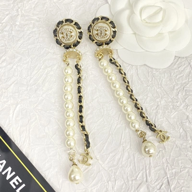 Elegant Chanel Earrings 225911